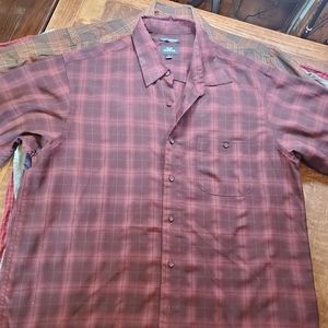 Haggar luxury microfiber plaid long sleeve button down shirt